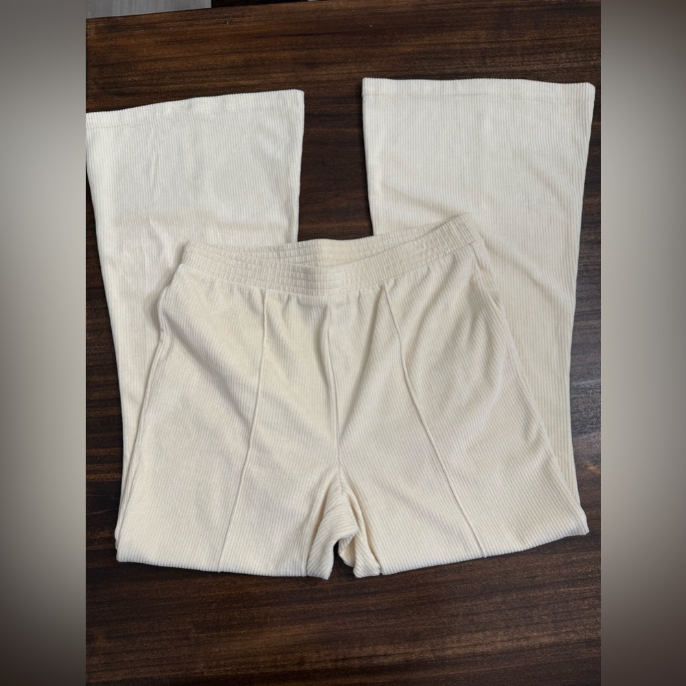 Women’s Cream Ribbed Wide-Leg Pants